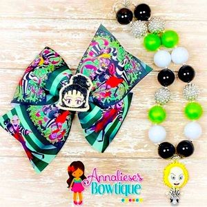 Beetlejuice Bow & Necklace Set
